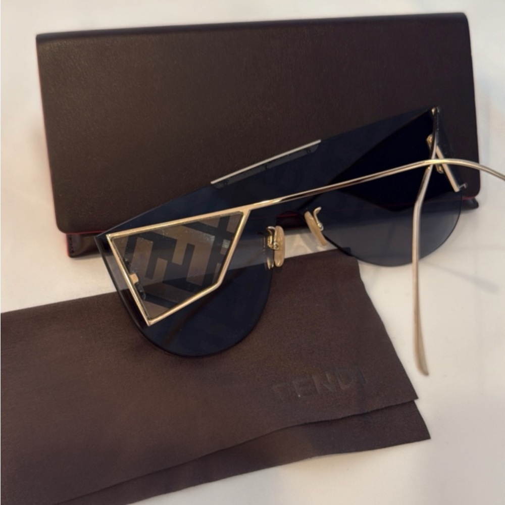 Fendi Shield Sunglasses in Brown with Gold Trim - Picture 4 of 6